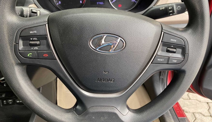 2016 Hyundai Elite i20 MAGNA 1.4 CRDI, Diesel, Manual, 97,438 km, Steering wheel - Sound system control not functional