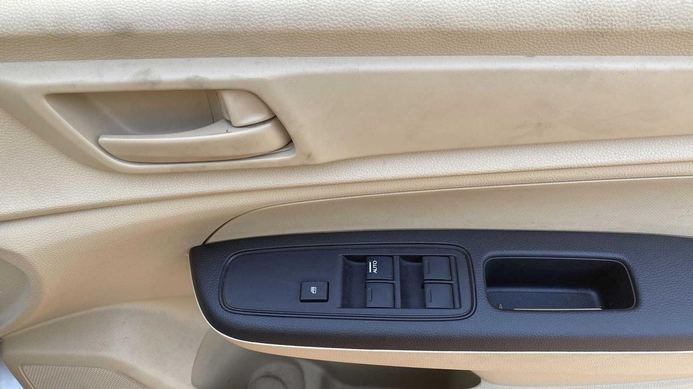 2021 Honda Amaze 1.2L I-VTEC E, Petrol, Manual, 4,927 km, Driver Side Door Panels Control