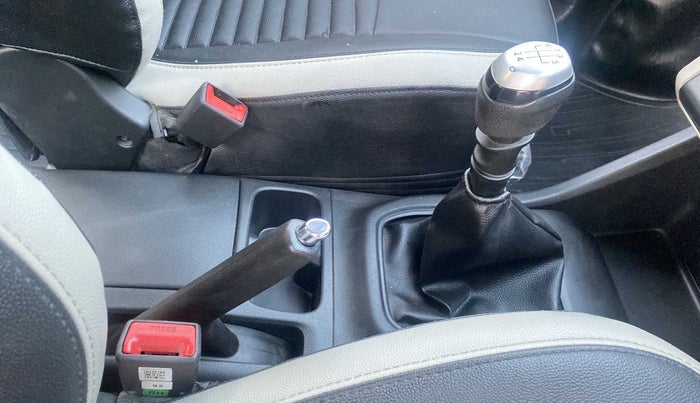 2020 Renault TRIBER RXZ, Petrol, Manual, 57,446 km, Gear Lever