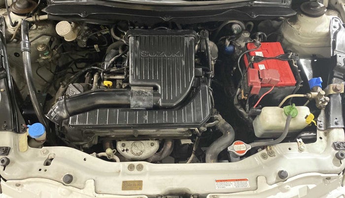 2013 Maruti Swift LXI, CNG, Manual, 80,838 km, Open Bonet