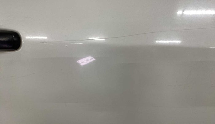 2013 Maruti Swift LXI, CNG, Manual, 80,838 km, Right rear door - Slightly dented