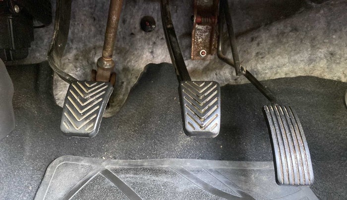 2015 Hyundai Eon ERA +, Petrol, Manual, 23,827 km, Pedals