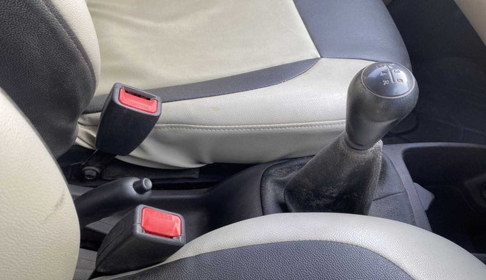 2015 Hyundai Eon ERA +, Petrol, Manual, 23,827 km, Gear Lever