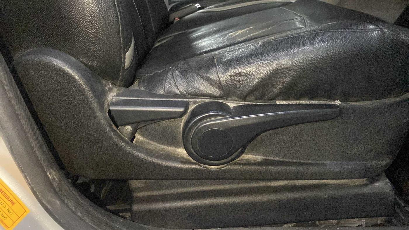 2016 Tata Tiago XZ PETROL, Petrol, Manual, 46,705 km, Driver Side Adjustment Panel