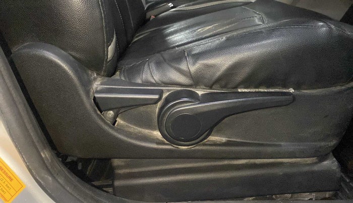 2016 Tata Tiago XZ PETROL, Petrol, Manual, 46,705 km, Driver Side Adjustment Panel