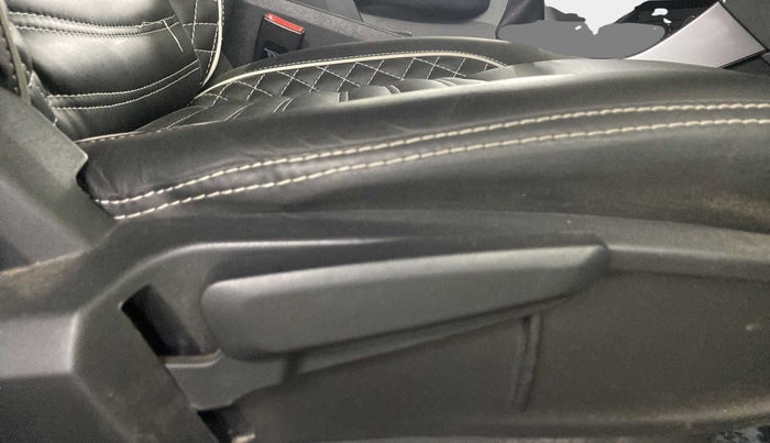 2020 Tata ALTROZ XZ PETROL, Petrol, Manual, 17,866 km, Driver Side Adjustment Panel