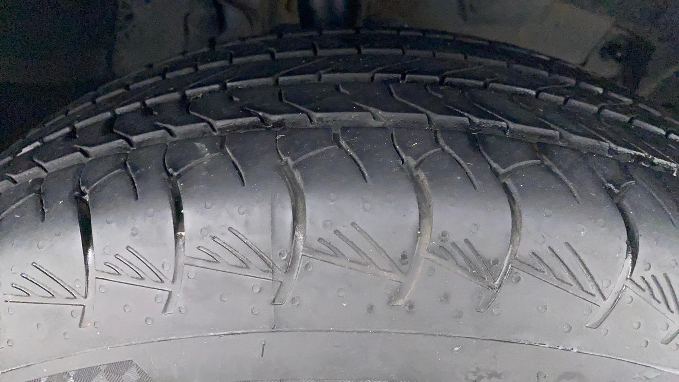 2019 Renault Duster RXS PETROL, Petrol, Manual, 48,436 km, Right Front Tyre Tread