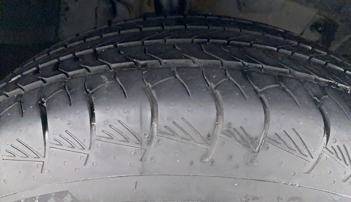 2019 Renault Duster RXS PETROL, Petrol, Manual, 48,436 km, Right Front Tyre Tread