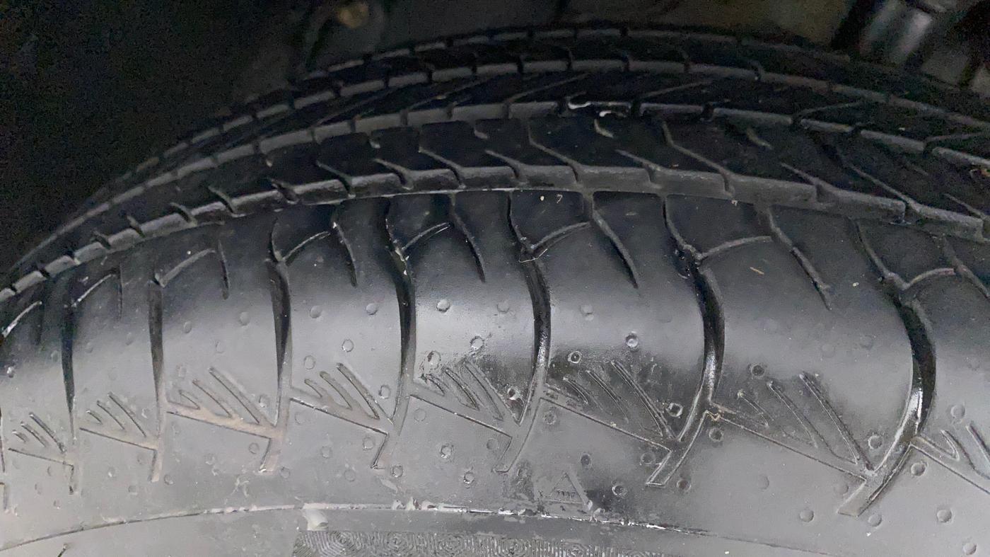 2019 Renault Duster RXS PETROL, Petrol, Manual, 48,436 km, Right Rear Tyre Tread