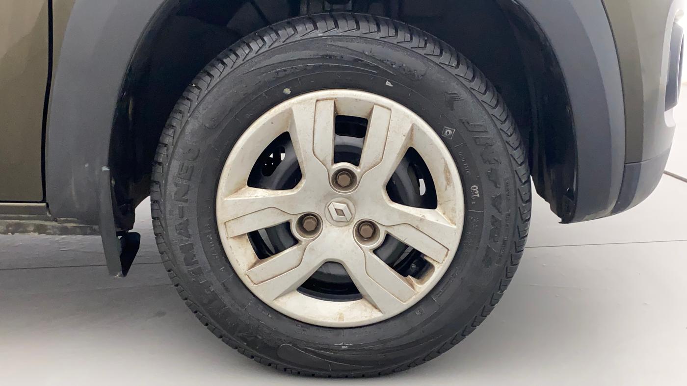 2015 Renault Kwid RXT 0.8, Petrol, Manual, 26,991 km, Right Front Wheel