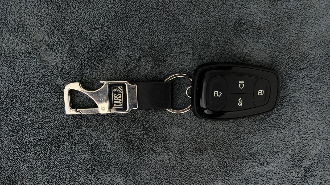 2021 Tata TIGOR XZ PLUS PETROL, Petrol, Manual, 11,676 km, Key Close Up