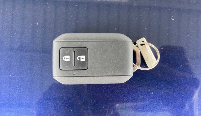 2021 Toyota Glanza G, Petrol, Manual, 95,806 km, Key Close Up