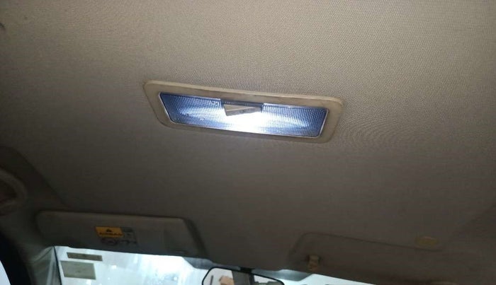2016 Tata Tiago XZ PETROL, Petrol, Manual, 68,394 km, Ceiling - Sun visor minor damage