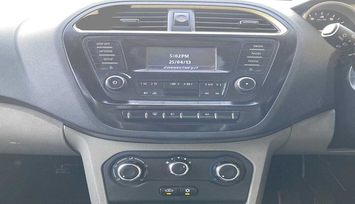 2016 Tata Tiago XZ PETROL, Petrol, Manual, 68,394 km, AC Unit - Front vent has minor damage