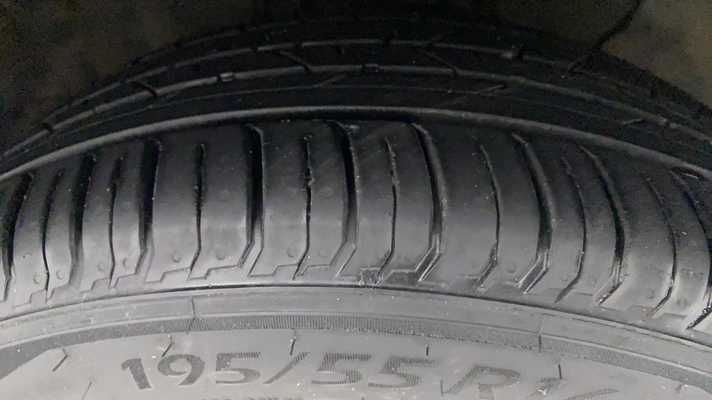 2016 Hyundai i20 Active 1.2 S, Petrol, Manual, 75,229 km, Right Front Tyre Tread