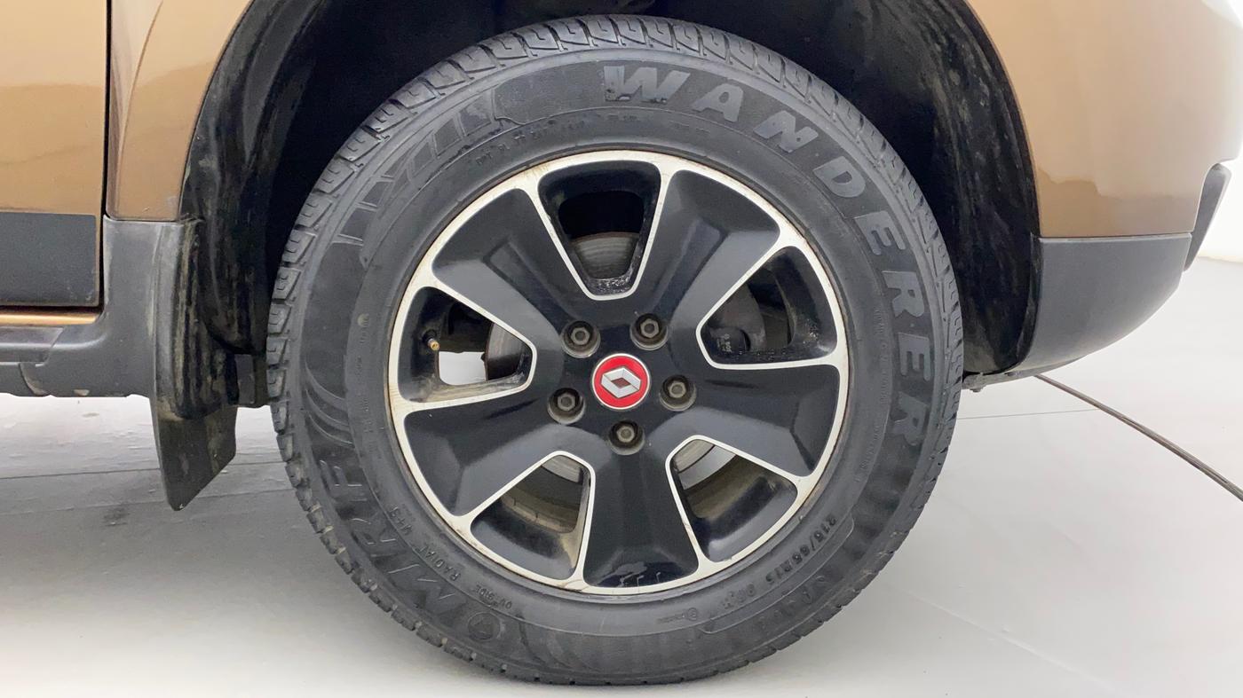 2018 Renault Duster RXS CVT, Petrol, Automatic, 44,165 km, Right Front Wheel