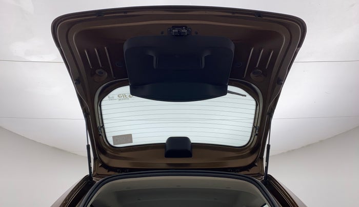 2018 Renault Duster RXS CVT, Petrol, Automatic, 44,165 km, Boot Door Open