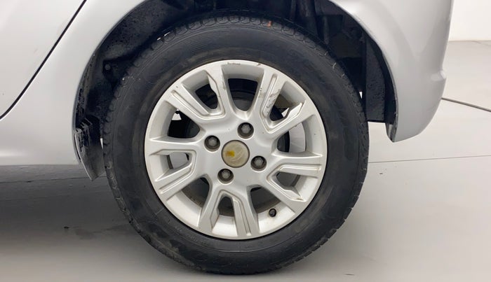 2017 Tata Tiago XZ PETROL, Petrol, Manual, 54,994 km, Left Rear Wheel