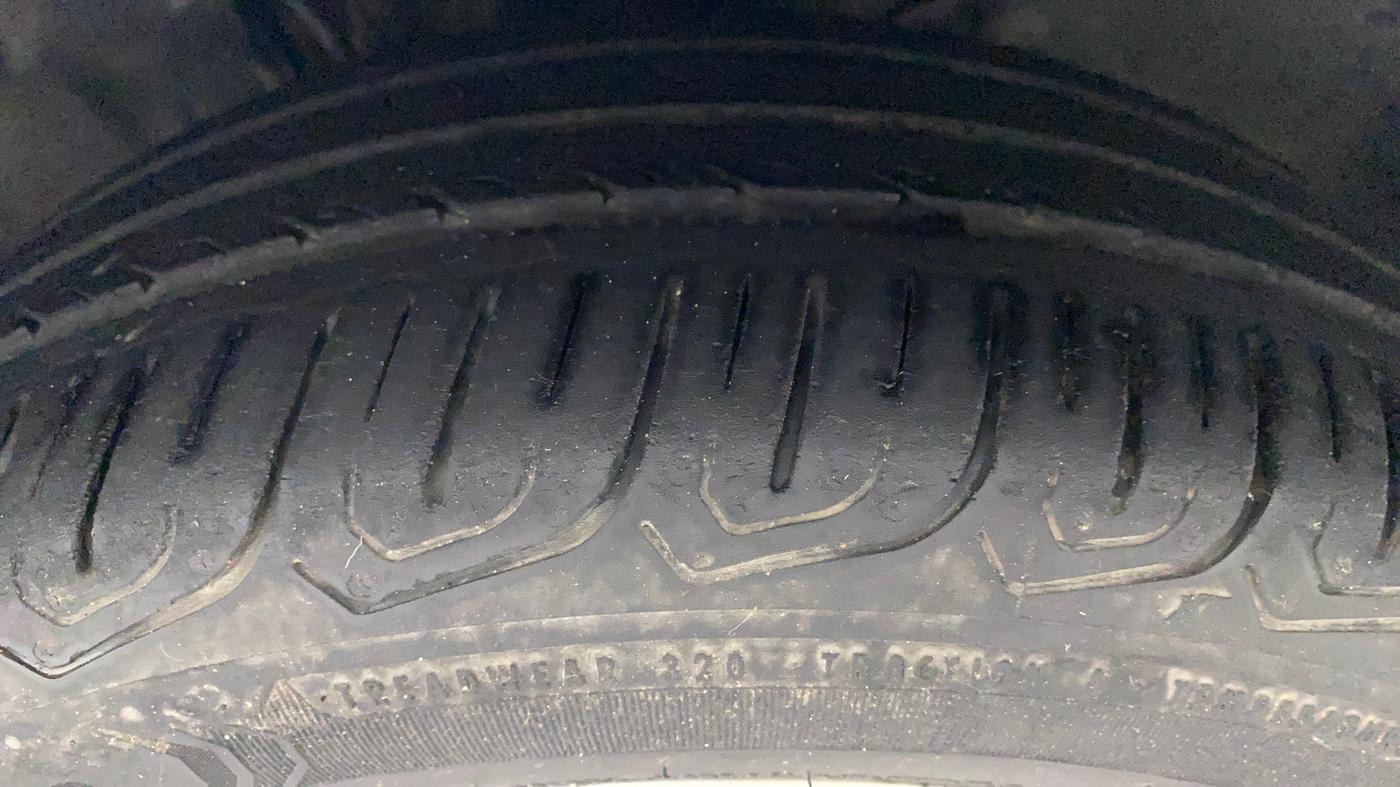 2017 Tata Tiago XZ PETROL, Petrol, Manual, 54,994 km, Left Front Tyre Tread