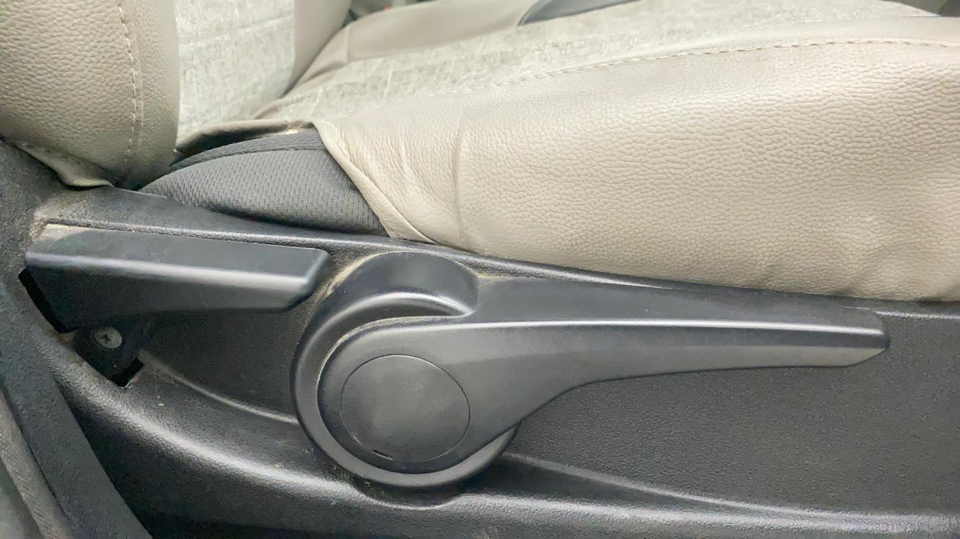 2017 Tata Tiago XZ PETROL, Petrol, Manual, 54,994 km, Driver Side Adjustment Panel