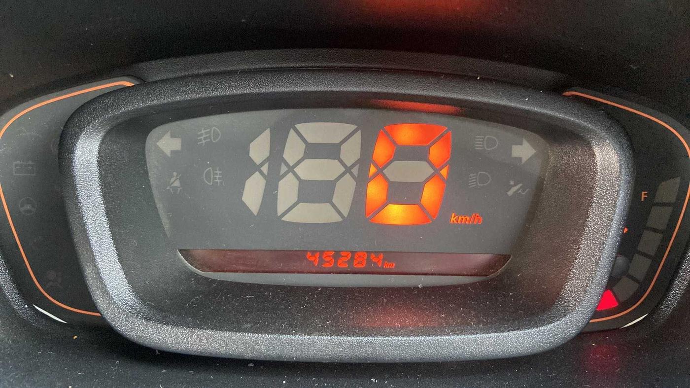 2018 Renault Kwid RXT 1.0, Petrol, Manual, 45,257 km, Odometer Image