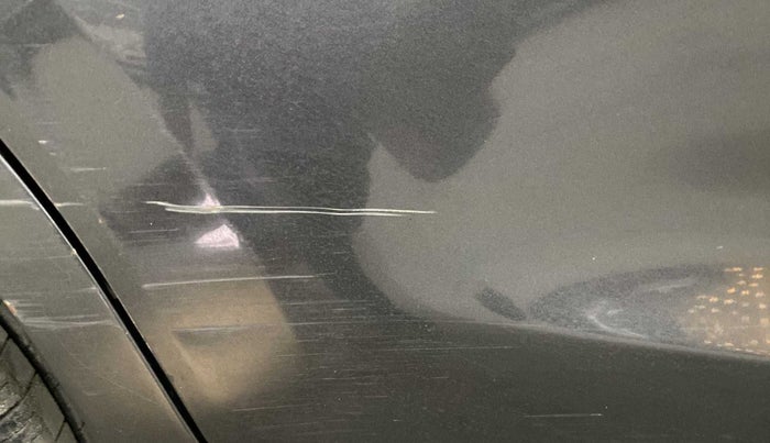 2018 Maruti Baleno ALPHA CVT PETROL 1.2, Petrol, Automatic, 68,012 km, Right rear door - Minor scratches