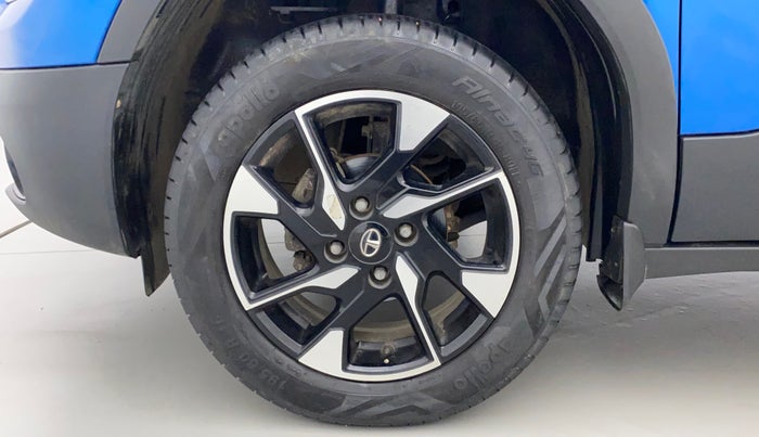 2022 Tata PUNCH CREATIVE AMT 1.2 RTN DUAL TONE, Petrol, Automatic, 16,172 km, Left Front Wheel
