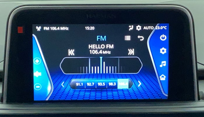 2022 Tata PUNCH CREATIVE AMT 1.2 RTN DUAL TONE, Petrol, Automatic, 16,172 km, Infotainment System