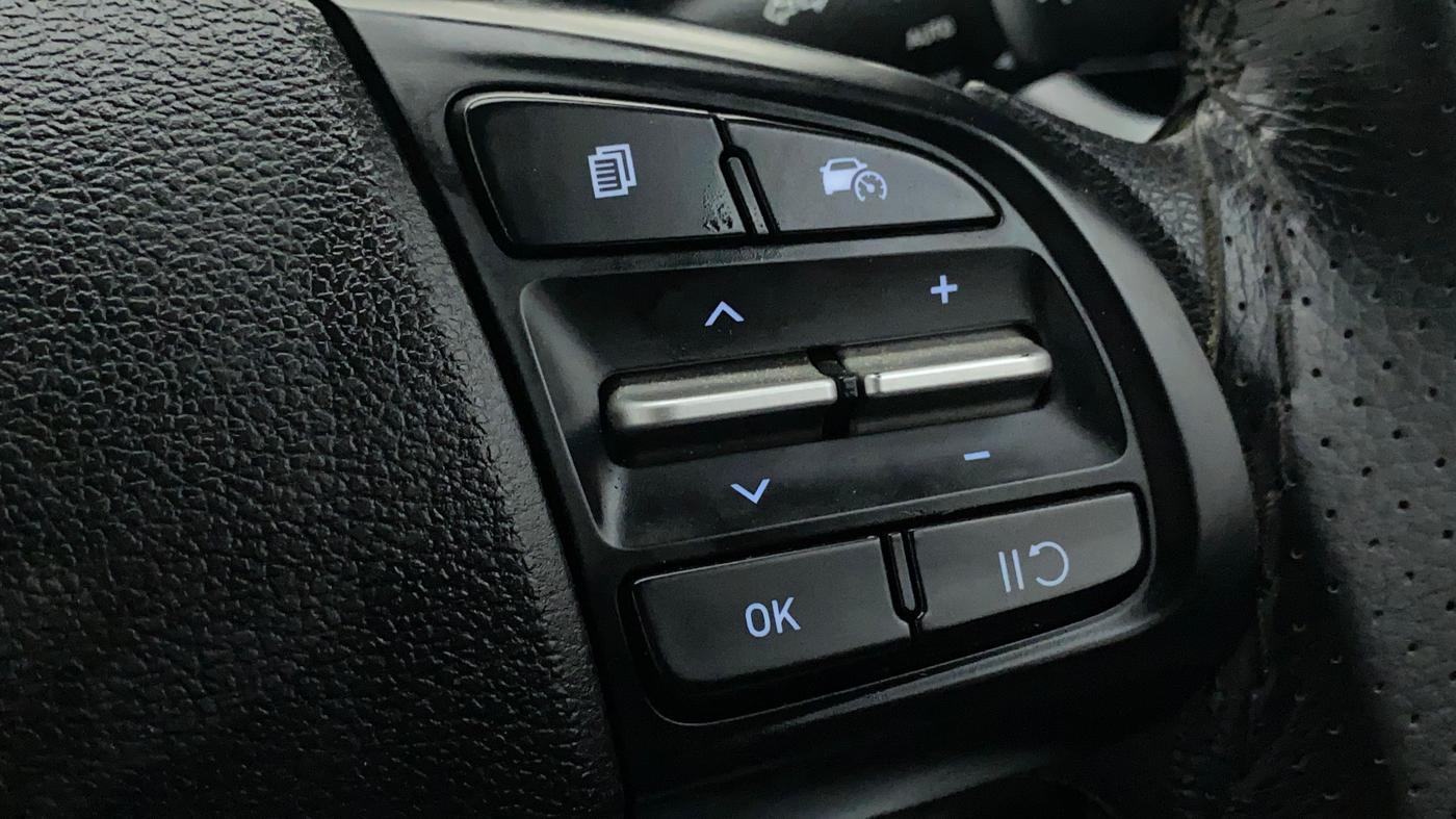 2022 Hyundai VENUE S (O) 1.0 TURBO IMT, Petrol, Manual, 7,772 km, Adaptive Cruise Control
