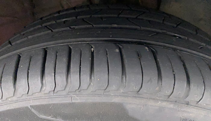 2022 Hyundai VENUE S (O) 1.0 TURBO IMT, Petrol, Manual, 7,772 km, Right Front Tyre Tread
