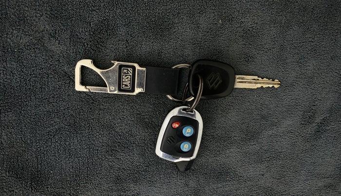 2015 Maruti Alto K10 LXI, Petrol, Manual, 90,508 km, Key Close Up