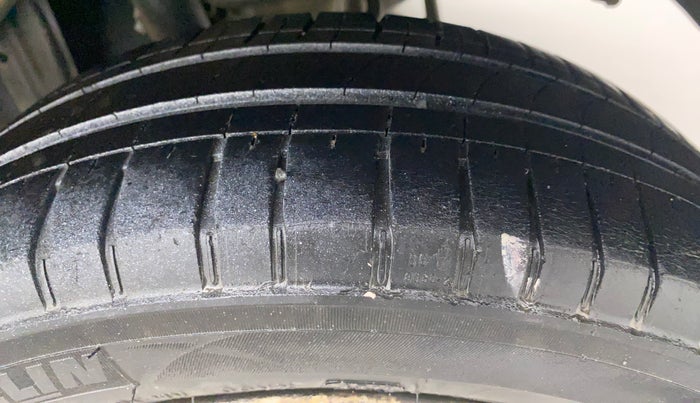 2015 Maruti Alto K10 LXI, Petrol, Manual, 90,508 km, Left Rear Tyre Tread