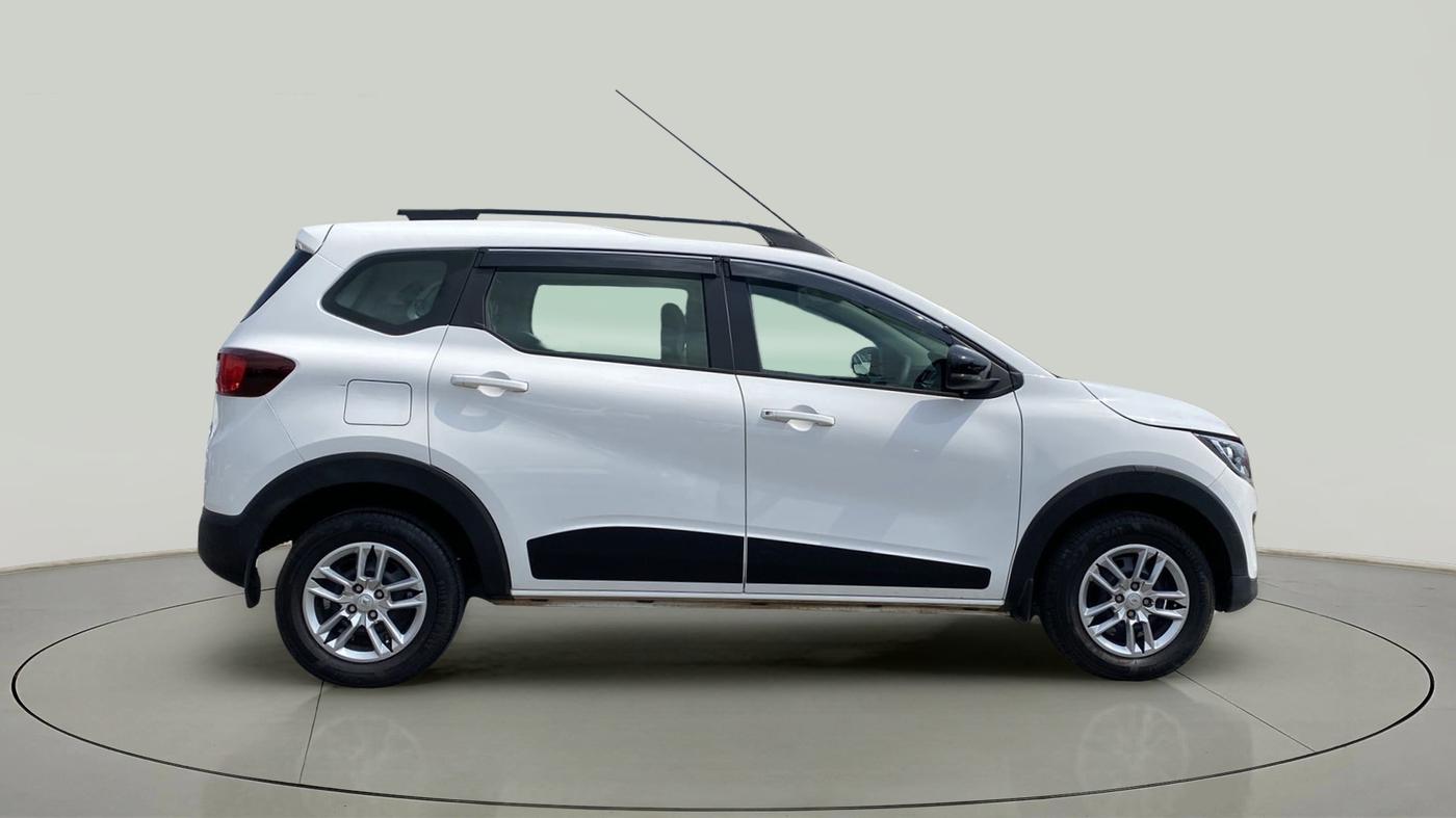 2022 Renault TRIBER RXT, Petrol, Manual, 19,487 km, Right Side View