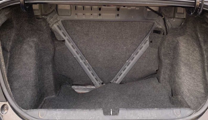 2018 Honda Amaze 1.2L I-VTEC VX, Petrol, Manual, 73,461 km, Boot Inside