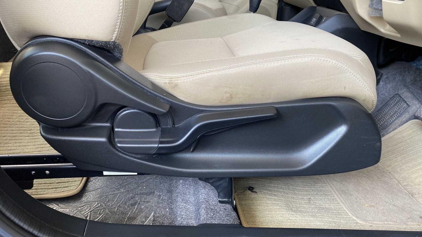 2022 Honda Amaze 1.2L I-VTEC VX CVT, Petrol, Automatic, 5,232 km, Driver Side Adjustment Panel