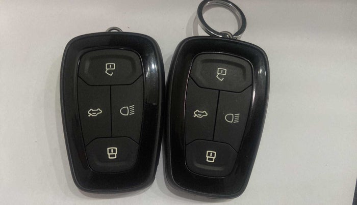 2022 Tata TIAGO NRG XZ AMT, Petrol, Automatic, 1,719 km, Key Close Up