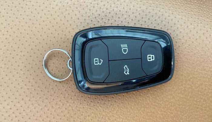 2022 Tata TIGOR XZ PETROL, Petrol, Manual, 15,068 km, Key Close Up