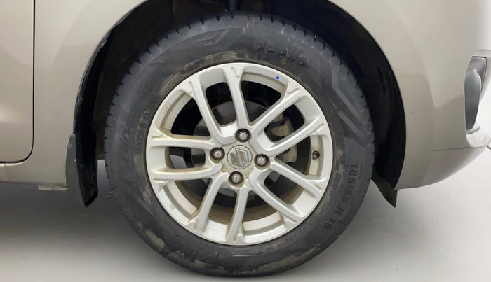 2018 Maruti Swift ZXI AMT, Petrol, Automatic, 59,782 km, Right Front Wheel