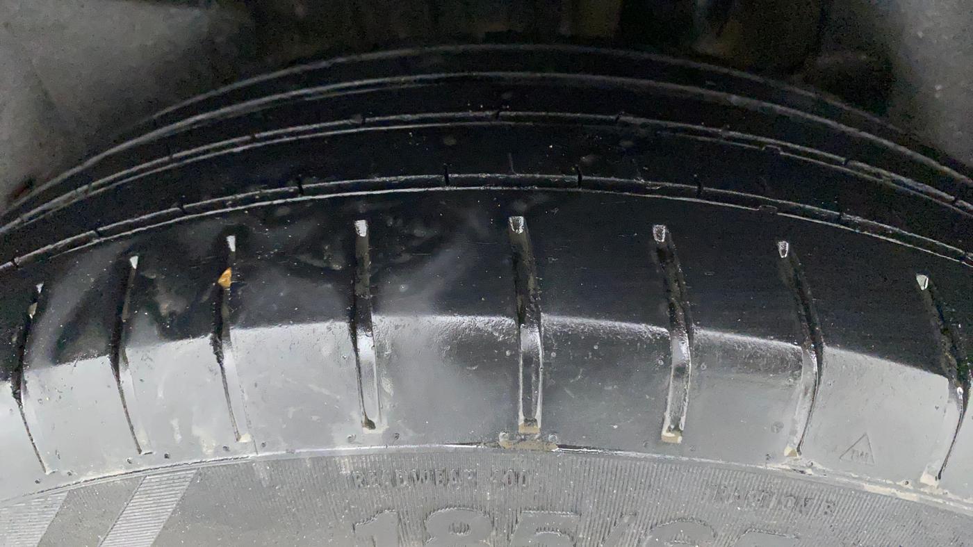 2018 Maruti Swift ZXI AMT, Petrol, Automatic, 59,782 km, Left Rear Tyre Tread