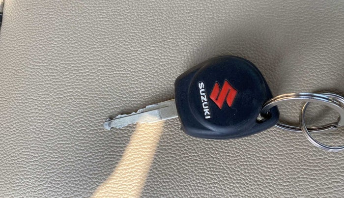 2018 Maruti Dzire VXI, Petrol, Manual, 55,254 km, Key Close Up
