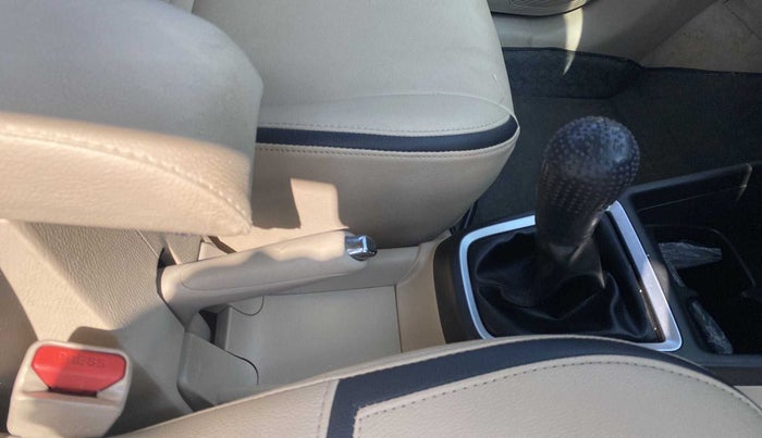 2018 Maruti Dzire VXI, Petrol, Manual, 55,254 km, Gear Lever