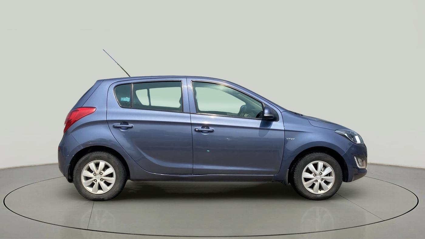 2014 Hyundai i20 SPORTZ 1.2, Petrol, Manual, 23,808 km, Right Side View