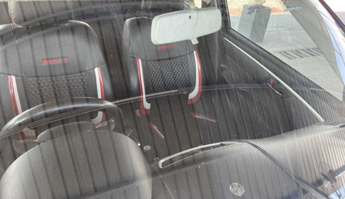 2015 Maruti Swift VXI, Petrol, Manual, 88,830 km, Front windshield - Minor - Windshield delamination