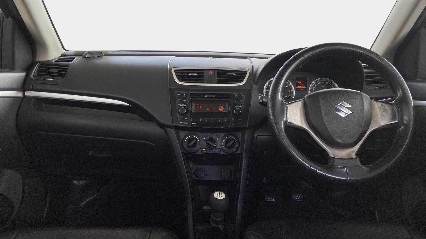 2015 Maruti Swift VXI, Petrol, Manual, 88,830 km, Dashboard