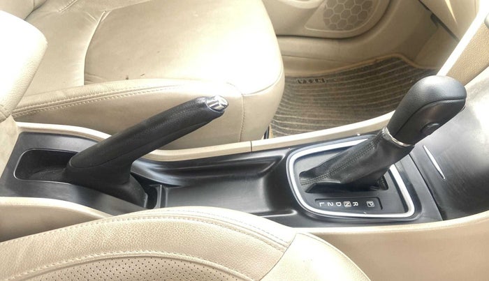 2019 Maruti Ciaz ALPHA  AT 1.5 SHVS PETROL, Petrol, Automatic, 19,411 km, Gear Lever