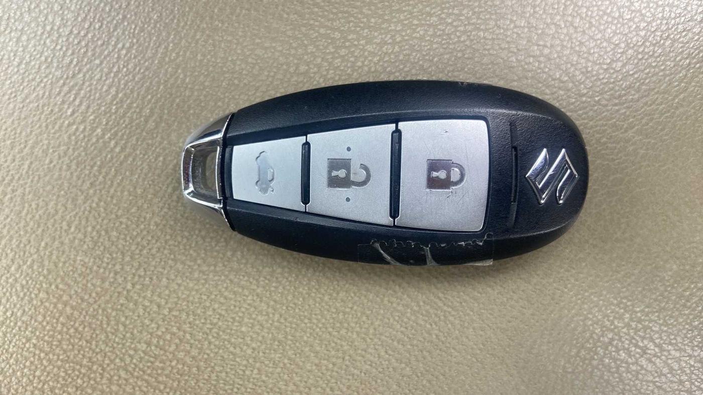 2019 Maruti Ciaz ALPHA  AT 1.5 SHVS PETROL, Petrol, Automatic, 19,411 km, Key Close Up