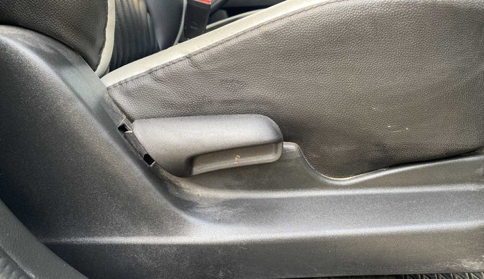 2019 Maruti Vitara Brezza LDI, Diesel, Manual, 49,501 km, Driver Side Adjustment Panel