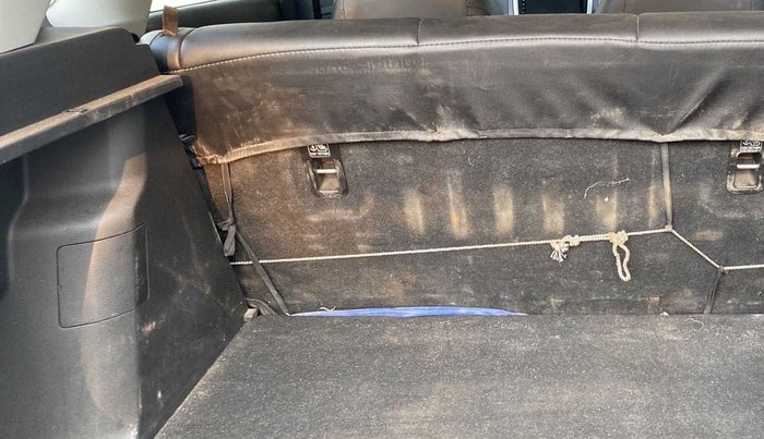 2019 Maruti Vitara Brezza LDI, Diesel, Manual, 49,501 km, Dicky (Boot door) - Parcel tray missing