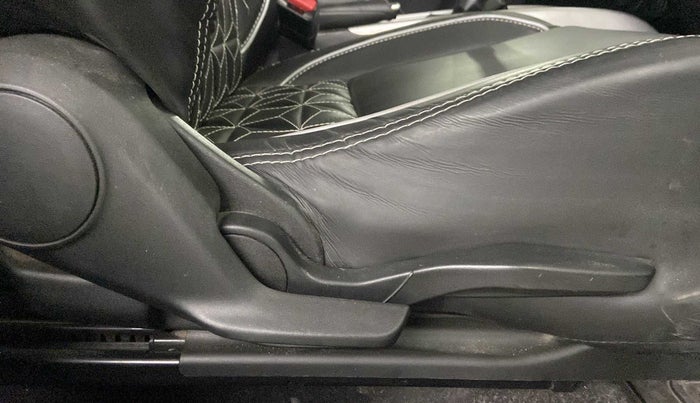 2017 Maruti Baleno ZETA CVT PETROL 1.2, Petrol, Automatic, 44,586 km, Driver Side Adjustment Panel