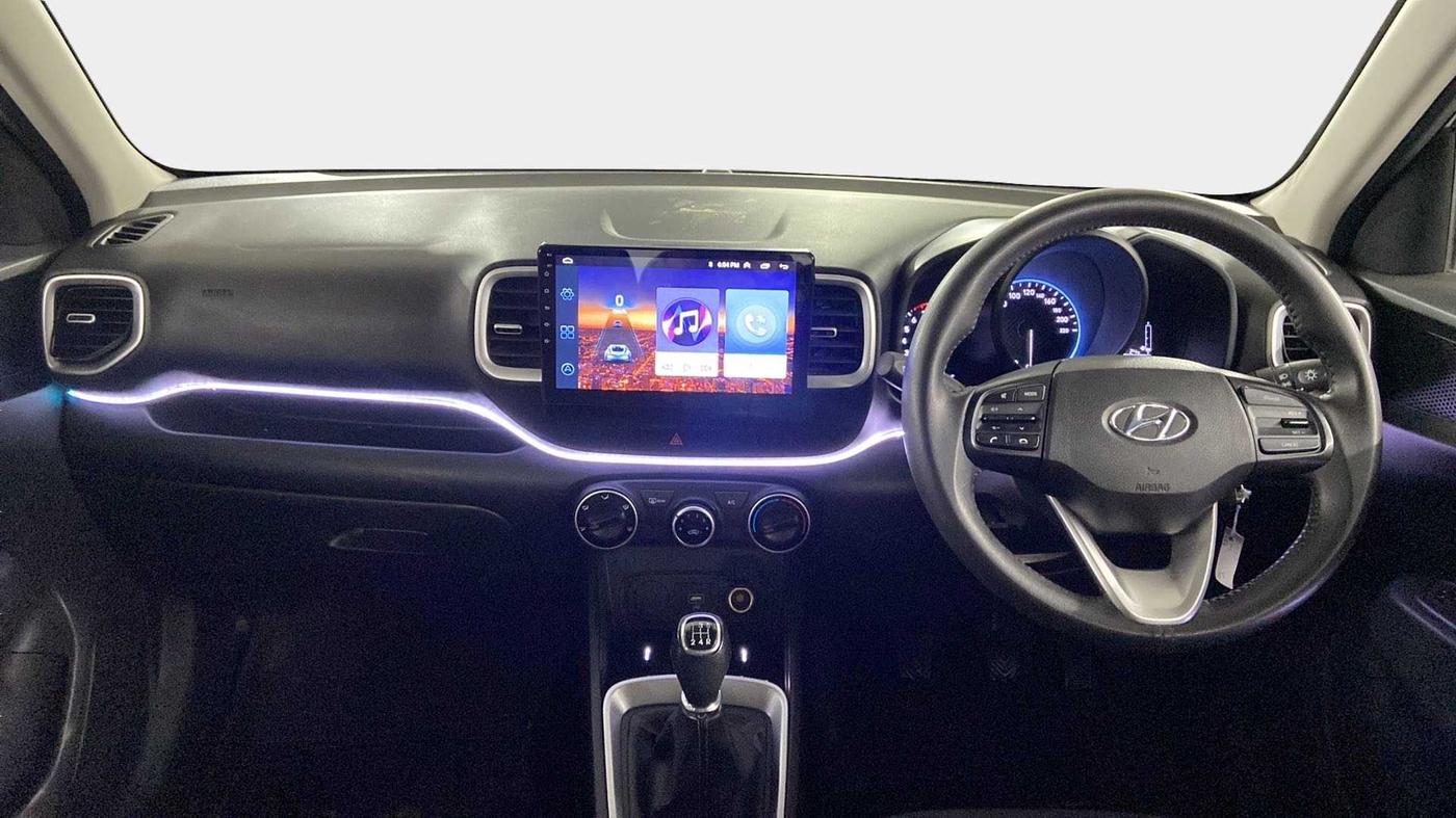 2020 Hyundai VENUE S 1.2, Petrol, Manual, 28,621 km, Dashboard